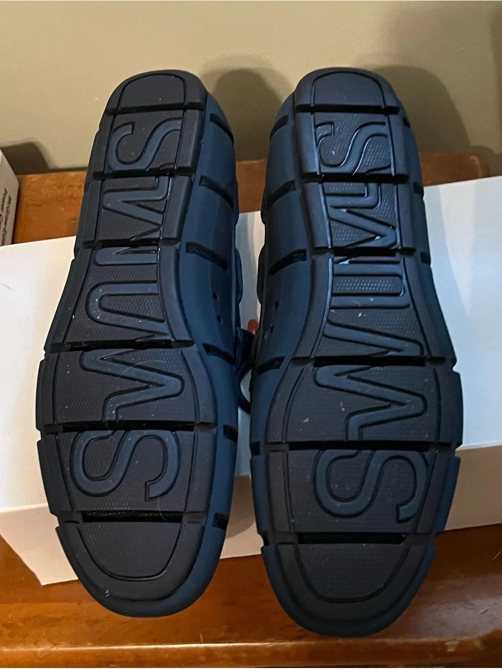 Swims Navy Traction Drainage Sole Water Loafers Boat Shoes Men’s 9